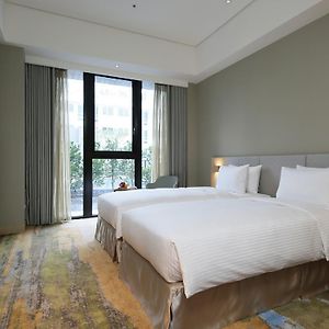 Twin Room Bath